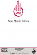 Junger Mann im Frühling 