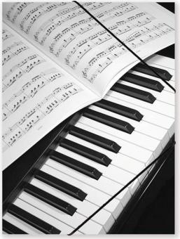 File with elastic band Piano - Sheet music 