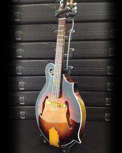Classic Sunburst F-Style Mandolin Model von Axe Heaven im Alle Noten Shop kaufen